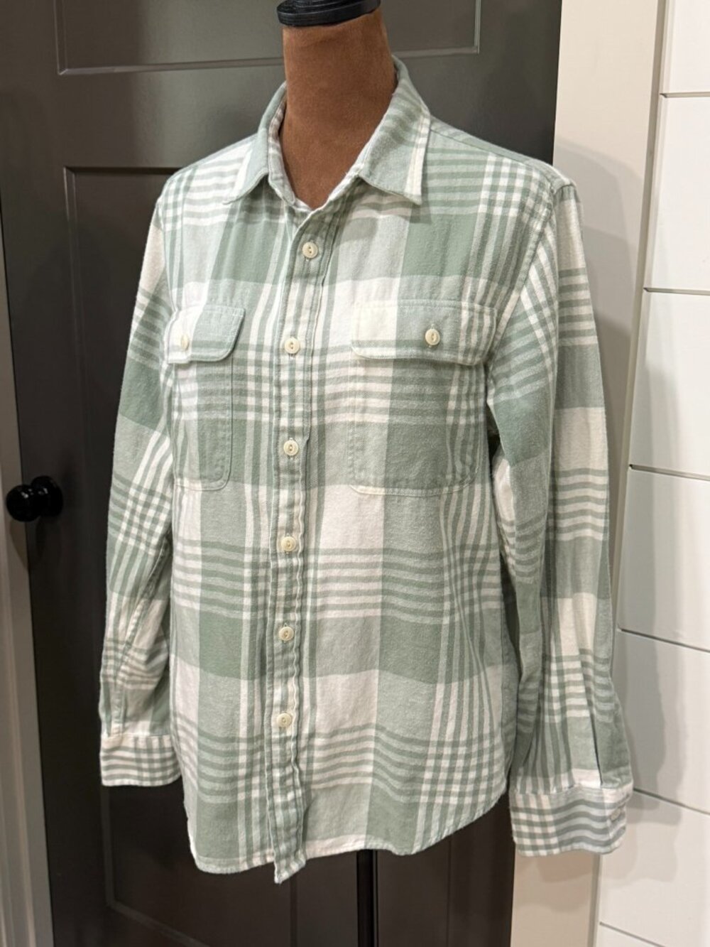 Madewell Sage Green/Cream Plaid Flannel — Size Small — Great Condition